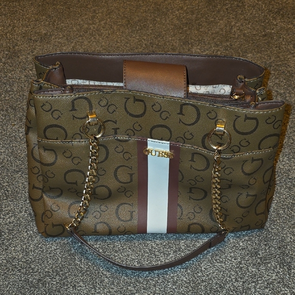 GUESS Cocoa Shoulder Bag - Picture 1 of 7